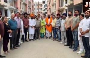 ਵਿਧਾਇਕ ਸਿੱਧੂ ਵਲੋਂ ਵਾਰਡ ਨੰਬਰ 43 ‘ਚ ਲੋਕਾਂ ਦੀਆਂ ਸੁਣੀਆਂ ਮੁਸ਼ਕਿਲਾਂ