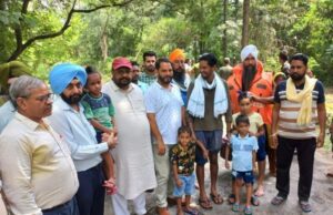 ਵਿਧਾਇਕ ਫਿਰੋਜ਼ਪੁਰ ਸ਼ਹਿਰੀ ਰਣਬੀਰ ਸਿੰਘ ਭੁੱਲਰ, ਡਿਪਟੀ ਕਮਿਸ਼ਨਰ ਸ੍ਰੀ ਰਾਜੇਸ਼ ਧੀਮਾਨ ਤੇ ਐਸ.ਐਸ.ਪੀ. ਸ੍ਰੀ ਦੀਪਕ ਹਿਲੌਰੀ ਨੇ ਹੜ੍ਹ ਪ੍ਰਭਾਵਿਤ ਖੇਤਰਾਂ ਦਾ ਦੌਰਾ ਕਰਕੇ ਰਾਹਤ ਕਾਰਜਾਂ ਅਤੇ ਪ੍ਰਬੰਧਾਂ ਦਾ ਜਾਇਜ਼ਾ ਲਿਆ।