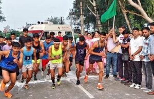 डॉ सिधू ने मैराथन को दिखाई हरी झंड़ी
