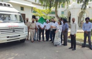 ਜ਼ਿਲ੍ਹਾ ਅਤੇ ਸੈਸ਼ਨ ਜੱਜ ਨੇ ਜਾਗਰੂਕਤਾ ਵੈਨ ਨੂੰ ਹਰੀ ਝੰਡੀ ਦੇ ਕੇ ਕੀਤਾ ਰਵਾਨਾ