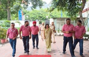 ਕਲਾ ਨੌਜਵਾਨਾਂ ‘ਚ ਕਲਾਤਮਕ ਪਹੁੰਚ ਪੈਦਾ ਕਰਦੀ ਹੈ – ਬ੍ਰਹਮ ਸ਼ੰਕਰ ਜਿੰਪਾ