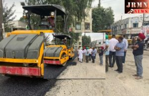 ਨਗਰ ਸੁਧਾਰ ਟਰੱਸਟ ਦੇ ਚੇਅਰਮੈਨ ਭਿੰਡਰ ਵਲੋਂ ਸੜਕ ਦੇ ਨਿਰਮਾਣ ਕਾਰਜ਼ਾਂ ਦਾ ਨੀਰੀਖਣ