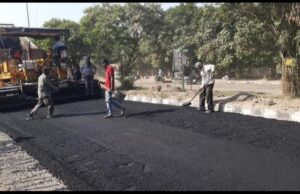 ਗਲਾਡਾ ਵਲੋਂ ਅਰਬਨ ਅਸਟੇਟ ਦੁੱਗਰੀ ‘ਚ 200 ਫੁੱਟ ਚੌੜੀ ਸੜਕ ਦਾ ਜੰਗੀ ਪੱਧਰ ‘ਤੇ ਚੱਲ ਰਿਹਾ ਨਿਰਮਾਣ !