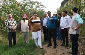 ਵਿਧਾਇਕ ਪਰਾਸ਼ਰ ਨੇ ਬੁੱਢੇ ਨਾਲੇ ਦੇ ਦੂਜੇ ਪਾਸੇ ਸੜਕ ਬਣਾਉਣ ਦੇ ਦਿੱਤੇ ਨਿਰਦੇਸ਼, ਜਗ੍ਹਾ ਦਾ ਕੀਤਾ ਮੁਆਇਨਾ !