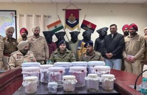 ਪੁਲਿਸ ਵਲੋਂ ਅੰਤਰਰਾਜੀ ਹਥਿਆਰਾਂ ਅਤੇ ਨਸ਼ਾ ਤਸਕਰੀ ਦੇ ਇੱਕ ਰੈਕੇਟ ਦਾ ਪਰਦਾਫਾਸ਼ ਕਰਦਿਆਂ 6 ਲੋੜੀਂਦੇ ਅਪਰਾਧੀਆਂ ਨੂੰ ਗ੍ਰਿਫਤਾਰ ਕਰਕੇ 9 ਪਿਸਤੌਲ, 10 ਮੈਗਜ਼ੀਨ ਅਤੇ 35 ਰੌਂਦ ਬਰਾਮਦ!