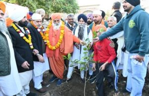 ਰਾਜ ਸਭਾ ਮੈਂਬਰ ਸੰਤ ਸੀਚੇਵਾਲ ਵਲੋਂ ਬੁੱਢਾ ਦਰਿਆ ਦੇ ਨਾਲ-ਨਾਲ ਬੂਟੇ ਲਗਾਉਣ ਦੀ ਮੁਹਿੰਮ ਦਾ ਆਗਾਜ !