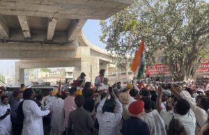 ਲੁਧਿਆਣਾ : ਰੋਡ ਸ਼ੋਅ ‘ਚ ਇੱਕ-ਦੂਜੇ ਨੂੰ ਗਲੇ ਮਿਲੇ ਰਾਜਾ ਤੇ ਆਸ਼ੂ, ਵੜਿੰਗ ਨੇ ਬੋਲਿਆ ਬਿੱਟੂ ‘ਤੇ ਹਮਲਾ
