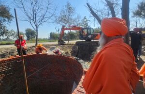 ਬੁੱਢੇ ਦਰਿਆ ਵਿੱਚ ਪੈ ਰਹੇ ਗੰਦੇ ਪਾਣੀਆਂ ਨੂੰ ਰੋਕਣ ਦਾ ਮਾਮਲਾ ਤਿੰਨਾਂ ਪਿੰਡਾਂ ਦੇ ਗੰਦੇ ਪਾਣੀ ਰੋਕਣ ਲਈ ਸੀਚੇਵਾਲ ਮਾਡਲ ਦੀ ਸਥਾਪਨਾ ਸ਼ੁਰੂ ਸੀਚੇਵਾਲ ਮਾਡਲ ਤਹਿਤ ਅੱਠਾਂ ਪਿੰਡਾਂ ਦਾ ਪਾਣੀ ਜਾਵੇਗਾ ਸੋਧਿਆ : ਸੰਤ ਸੀਚੇਵਾਲ ਬੁੱਢੇ ਦਰਿਆ ਤੇ ਚਾਰ ਥਾਵਾਂ ਤੇ ਚੱਲ ਰਹੀ ਹੈ ਕਾਰਸੇਵਾ