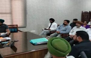 एसडीएम फगवाड़ा ने राजस्व विभाग के कार्यों को लेकर की बैठक