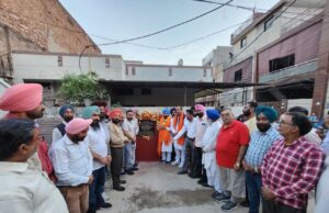 ਵਿਧਾਇਕ ਗਰੇਵਾਲ ਵੱਲੋਂ ਵਾਰਡ 29 ‘ਚ ਨਵੇਂ ਟਿਊਬਵੈਲ ਦਾ ਉਦਘਾਟਨ – ਕਿਹਾ! ਇਲਾਕਾ ਨਿਵਾਸੀਆਂ ਦੇ ਪੀਣ ਵਾਲੇ ਪਾਣੀ ਦੀ ਕਿੱਲਤ ਹੋਵੇਗੀ ਦੂਰ – ਵਾਰਡ ‘ਚ ਵਿਕਾਸ ਪੱਖੋਂ ਕਿਸੇ ਤਰ੍ਹਾਂ ਦੀ ਕਮੀ ਨਹੀਂ ਰਹਿਣ ਦਿੱਤੀ ਜਾਵੇਗੀ – ਦਲਜੀਤ ਸਿੰਘ ਗਰੇਵਾਲ
