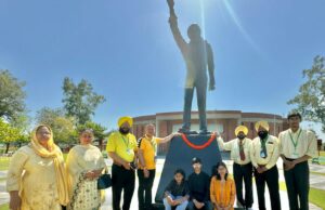 ਦੋਆਬਾ ਸਾਹਿਤ ਅਤੇ ਸਮਾਜਿਕ ਕੇਂਦਰ ਦੇ ਅਹੁਦੇਦਾਰਾਂ ਨੇ ਪਿੰਡ ਖਟਕੜਕਲਾਂ ਦਾ ਕੀਤਾ ਦੌਰਾ * ਸ਼ਹੀਦਾਂ ਦੀ ਅਦੁੱਤੀ ਕੁਰਬਾਨੀ ਨੂੰ ਯਾਦ ਰੱਖਣਾ ਜਰੂਰੀ – ਰਵਿੰਦਰ ਸਿੰਘ ਰਾਏ * ਸ਼ਹੀਦ ਭਗਤ ਸਿੰਘ ਦੇ ਸਮਾਰਕ ‘ਤੇ ਭੇਂਟ ਕੀਤੇ ਸ਼ਰਧਾ ਦੇ ਫੁੱਲ
