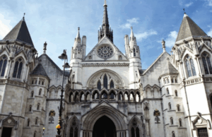 यूके सुप्रीम कोर्ट ने ट्रांस महिलाओं को ‘महिला’ मानने से किया इनकार