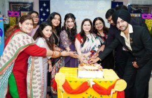 ਜਾਹਨਵੀ ਅਤੇ ਹਰਸ਼ਰਨ ਸਿੰਘ ਮਿਸ ਅਤੇ ਮਿਸਟਰ ਡੀ.ਏ.ਵੀ ਇੰਟਰਨੈਸ਼ਨਲ ਚੁਣੇ ਗਏ