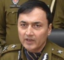 ड्राइविंग लाइसेंस घोटाले में पंजाब विजिलेंस प्रमुख एसपीएस परमार, दो वरिष्ठ अधिकारी निलंबित आगे की जांच में और नामों की आंशका