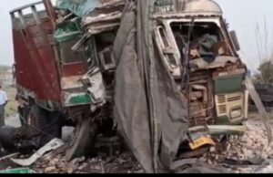 ਫਗਵਾੜਾ ‘ਚ 2 ਟਰੱਕਾਂ ਵਿਚਾਲੇ ਭਿਆਨਕ ਟੱਕਰ, ਇੱਕ ਡਰਾਈਵਰ ਦੀ ਮੌਤ ਦੂਜਾ ਜਖ਼ਮੀ