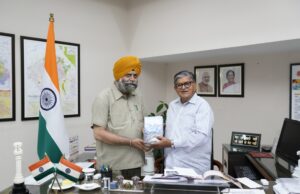 पंजाब के राज्यपाल द्वारा ‘द पाथ टू ऑननेस’ पुस्तक का विमोचन