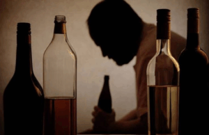 मध्य प्रदेश हाईकोर्ट ने शराब की अधिक कीमत वसूलने से संबंधित याचिका पर राज्य को नोटिस जारी किया