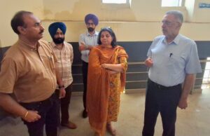 ਸਿਹਤ ਮੰਤਰੀ ਡਾ. ਬਲਬੀਰ ਸਿੰਘ ਵੱਲੋਂ ਸਿਵਲ ਹਸਪਤਾਲ ਲੁਧਿਆਣਾ ਦਾ ਦੌਰਾ, ਬੇਤਰੀਨ ਸਿਹਤ ਸੇਵਾਵਾਂ ਲਈ ਦਿੱਤੇ ਸਖਤ ਹੁਕਮ ਸਰਵਜਨਕ ਸਿਹਤ ਸੰਸਥਾਵਾਂ ਵਿੱਚ ਲਾਪਰਵਾਹੀ ਅਤੇ ਭ੍ਰਿਸ਼ਟਾਚਾਰ ਲਈ ਬਿਲਕੁਲ ਬਰਦਾਸ਼ਤ ਨਹੀਂ – ਮੰਤਰੀ