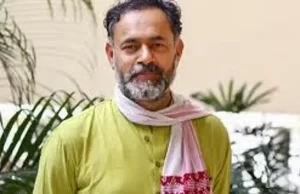 चुनाव से पहले बिहार के मतदाता सूची संशोधन के खिलाफ सुप्रीम कोर्ट पहुंचे योगेंद्र यादव