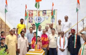 ਆਰੀਆ ਸਮਾਜ ਮੰਦਰ ਪਿੰਡ ਬਰਨਾਲਾ ਨੇ 79ਵਾਂ ਆਜਾਦੀ ਦਿਵਸ ਬੜੀ ਸਰਧਾ ਅਤੇ ਧੂਮ-ਧਾਮ ਨਾਲ ਮਨਾਇਆ– ਰਮੇਸ਼ ਚੰਦਰ ਨੇ ਤਿਰੰਗਾ ਝੰਡਾ ਲਹਿਰਾਉਣ ਦੀ ਰਸਮ ਅਦਾ ਕੀਤੀ।