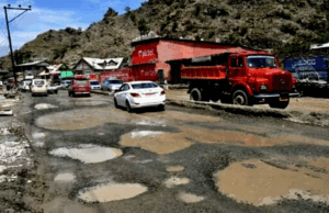 गड्ढों से मौत पर 6 लाख मुआवजा: बॉम्बे हाईकोर्ट ने नागरिक निकायों और ठेकेदारों को जवाबदेह ठहराया