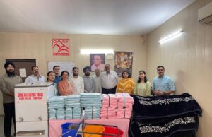 संवेदना ट्रस्ट ने स्वास्थ्य विभाग को आवश्यक सामग्री भेंट की